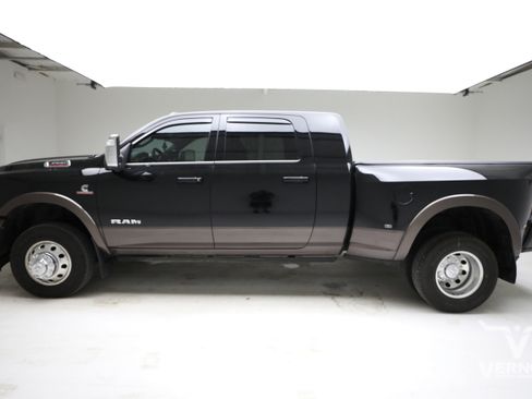 Used 2024 RAM 3500 Limited w/ Safety Group image 2