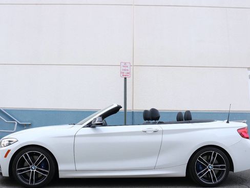 Used 2018 BMW M240i M240i 2dr Convertible image 13