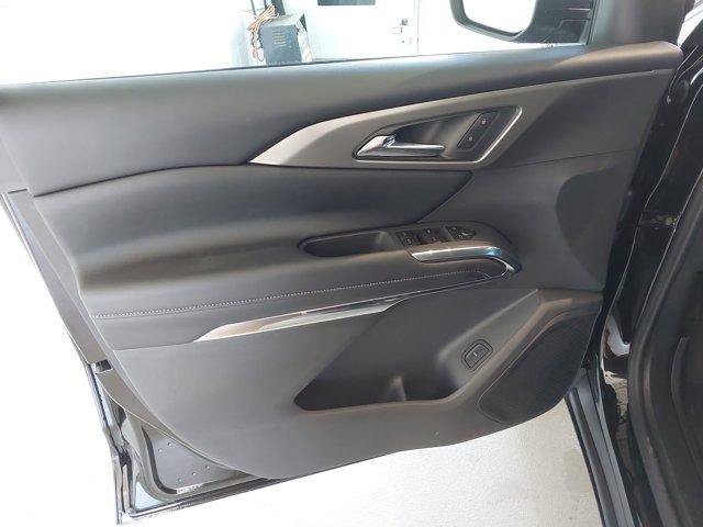 New 2027 Chevrolet Traverse LT w/ Driver Confidence Package FWD image 20
