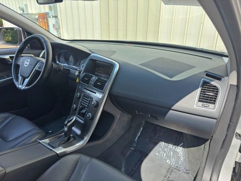 Used 2014 Volvo XC60 3.2 FWD image 14