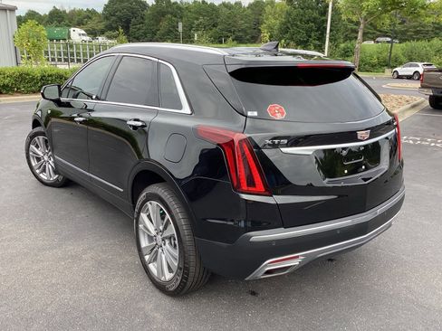 Used 2025 Cadillac XT5 Premium Luxury image 2