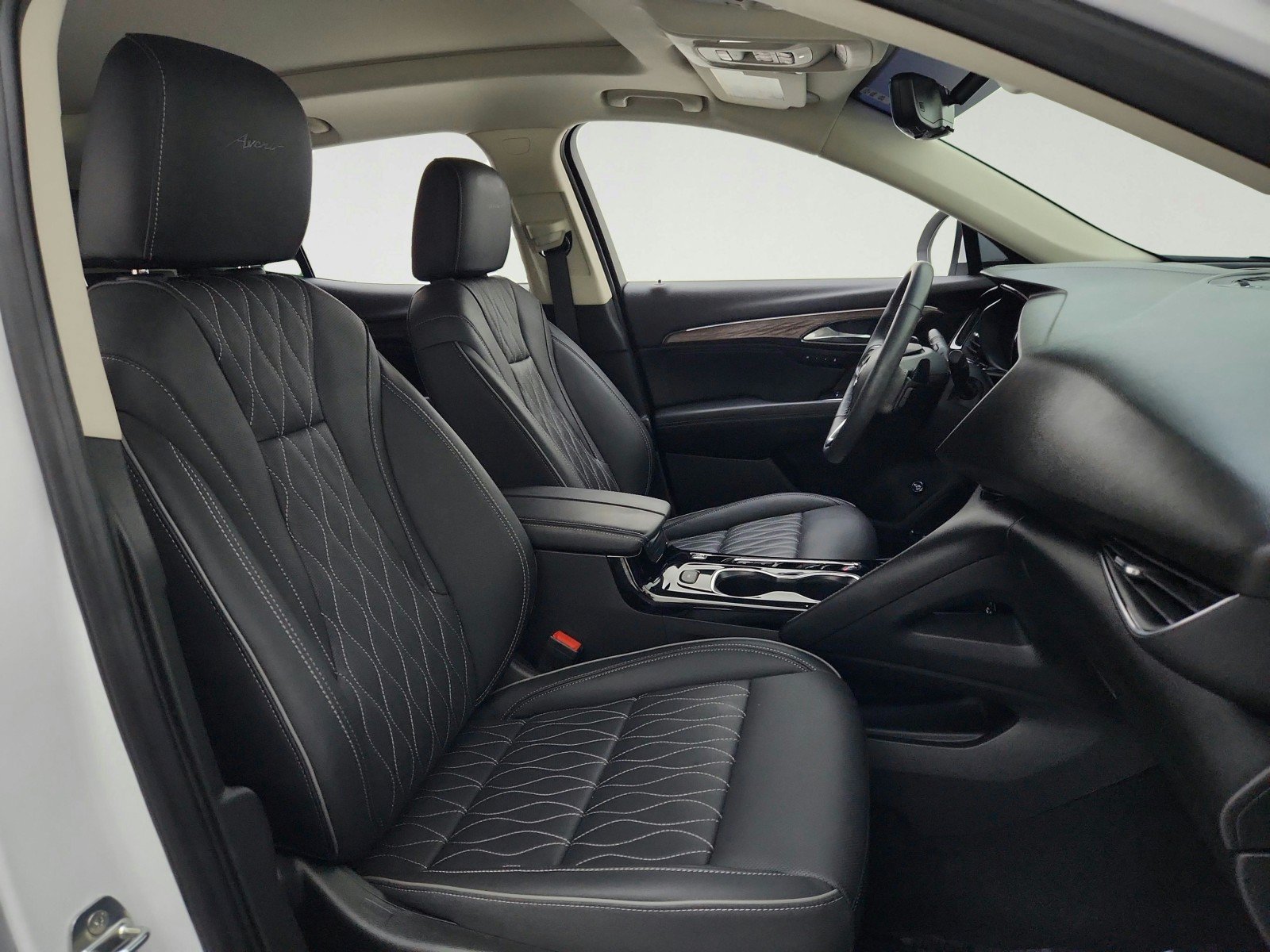 Used 2022 Buick Envision Avenir w/ Technology Package II FWD image 30