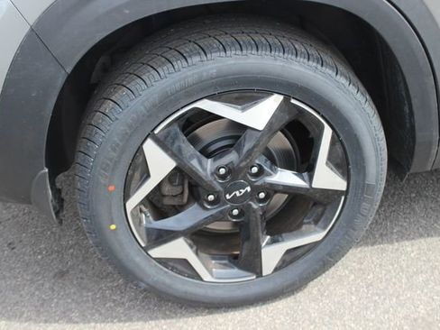 Certified 2024 Kia Seltos EX AWD/4WD image 36