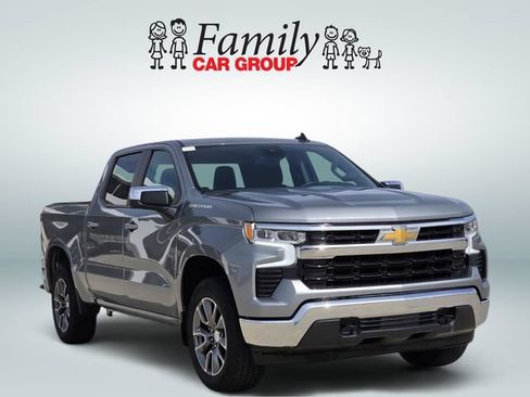 Used 2024 Chevrolet Silverado 1500 LT AWD/4WD image 2