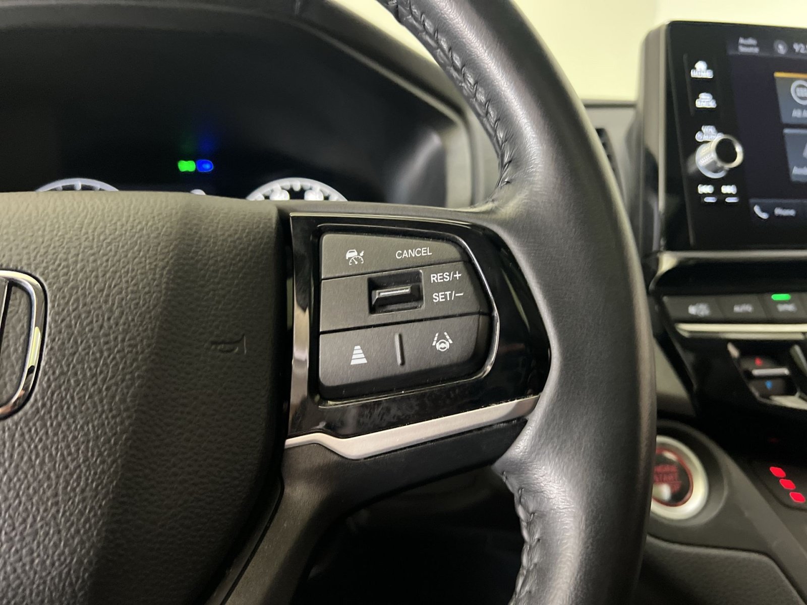 Used 2025 Honda Odyssey EX-L image 33