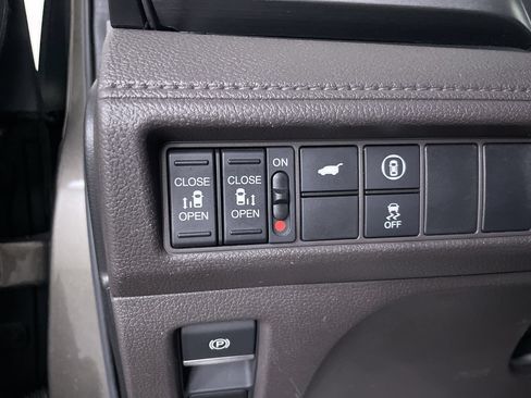 Used 2023 Honda Odyssey EX-L image 24