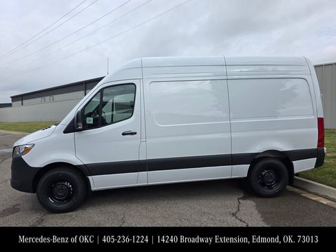 New 2026 Mercedes-Benz Sprinter 2500 image 2