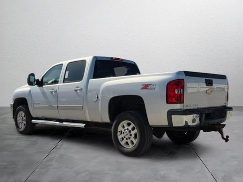 Used 2013 Chevrolet Silverado 2500 LTZ w/ LTZ Plus Package AWD/4WD image 3