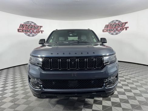 Used 2024 Jeep Wagoneer Series II w/ Convenience Group I AWD/4WD image 2