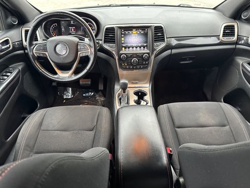 Used 2016 Jeep Grand Cherokee Laredo 75th Anniversary image 21