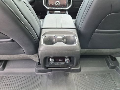 Used 2024 GMC Acadia Denali w/ Super Cruise Package AWD/4WD image 32