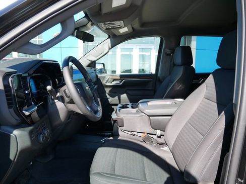 Used 2023 Chevrolet Silverado 1500 LT AWD/4WD image 7