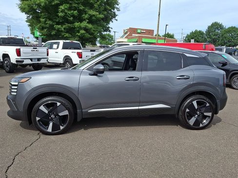 Used 2025 Nissan Kicks SR AWD/4WD image 7