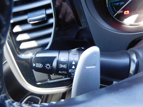 Used 2022 Mitsubishi Outlander SEL image 18