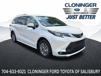 Used 2026 Toyota Sienna XLE FWD video 1