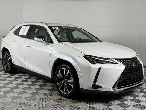 Used 2022 Lexus UX 200 w/ Premium Package FWD image 11
