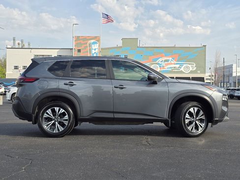Used 2023 Nissan Rogue SV image 23