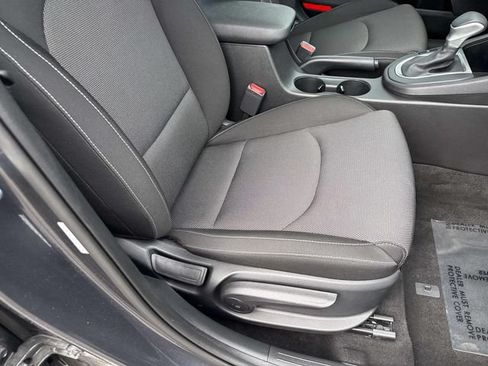 Used 2023 Kia Forte LXS FWD image 10