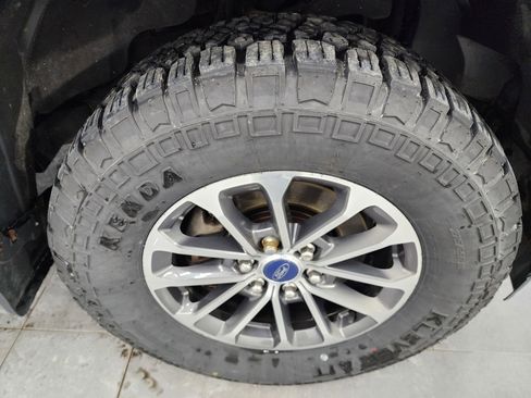 Used 2019 Ford F150 XLT w/ Equipment Group 302A Luxury image 3