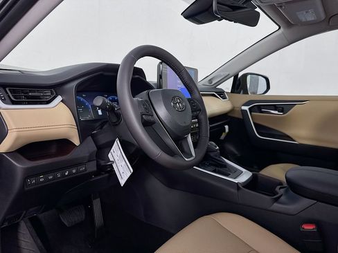 New 2025 Toyota RAV4 Limited image 11