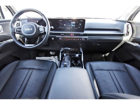 Used 2025 Kia Sorento SX FWD image 11