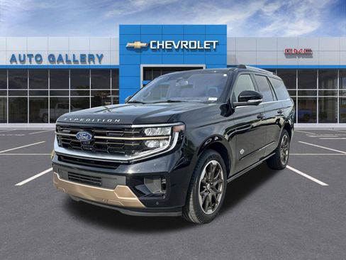 Used 2025 Ford Expedition King Ranch AWD/4WD image 1