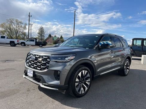 Used 2025 Ford Explorer Platinum w/ LUX Leather Package AWD/4WD image 3