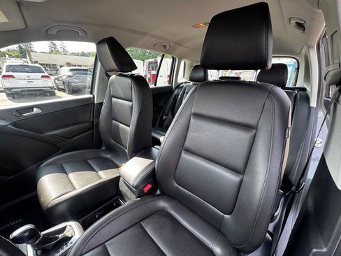 Used 2016 Volkswagen Tiguan S FWD image 11
