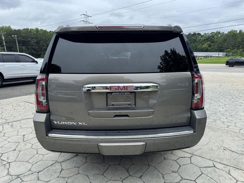 Used 2019 GMC Yukon XL Denali RWD image 13