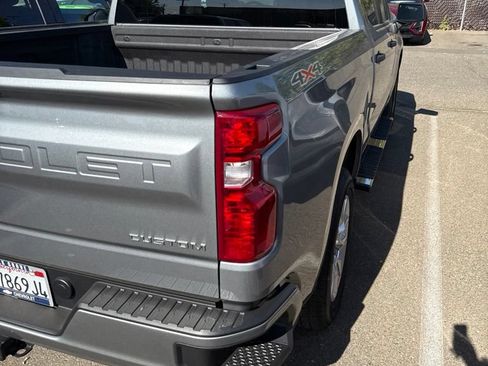 Used 2026 Chevrolet Silverado 1500 Custom AWD/4WD image 9