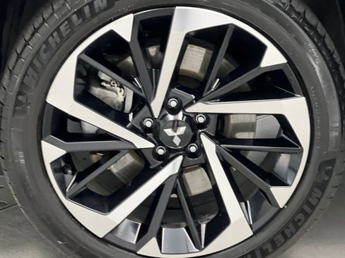 Used 2023 Mitsubishi Outlander SE image 72