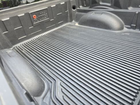 Used 2015 Ford F150 XLT RWD image 10