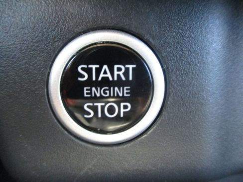 Used 2023 Nissan Rogue SV AWD/4WD image 26