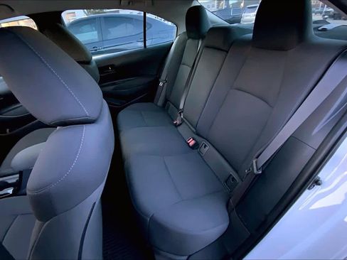 Used 2022 Toyota Corolla LE image 20