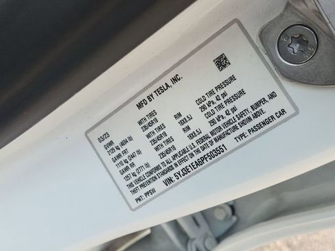 Used 2023 Tesla Model 3 Standard Range image 33