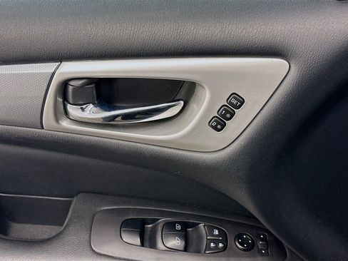 Used 2020 Nissan Pathfinder SL AWD/4WD image 15