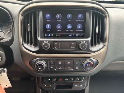 Used 2022 Chevrolet Colorado Z71 AWD/4WD image 22