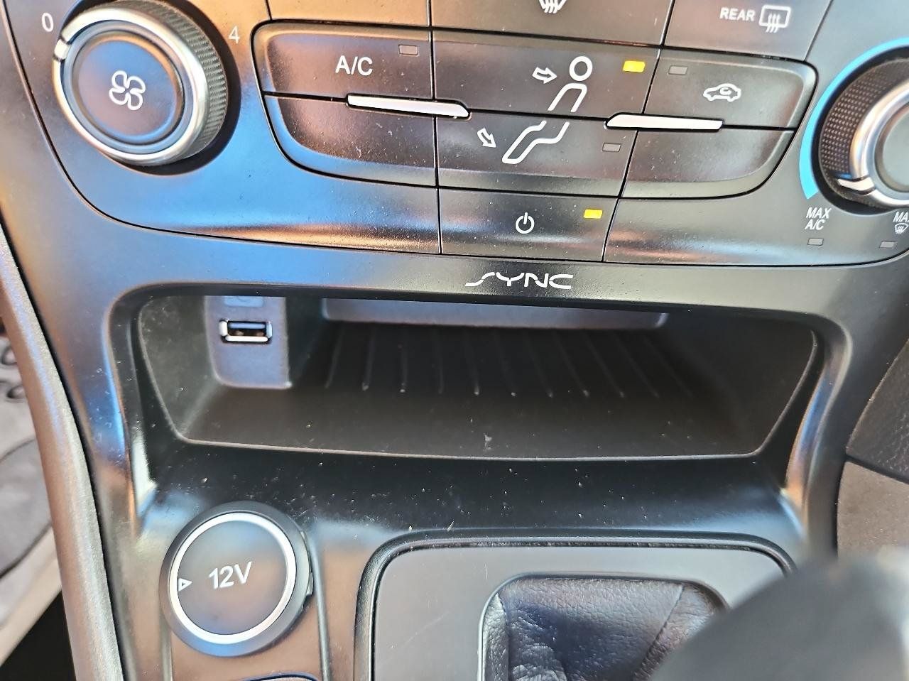 Used 2015 Ford Focus SE w/ Equipment Group 201A FWD image 33