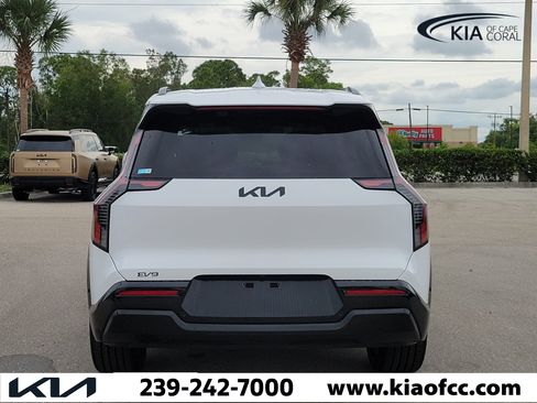 New 2026 Kia EV9 Land AWD/4WD image 5