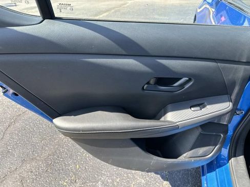 Used 2025 Nissan Sentra SV FWD image 11