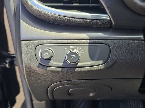 Certified 2020 Buick Encore Preferred FWD image 22