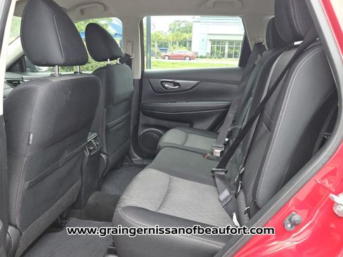 Used 2017 Nissan Rogue S FWD image 4