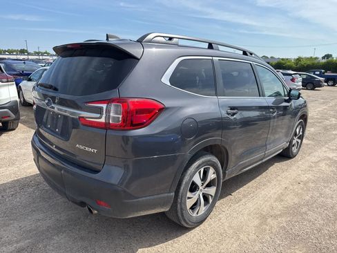 Used 2023 Subaru Ascent Premium w/ Convenience Package AWD/4WD image 3