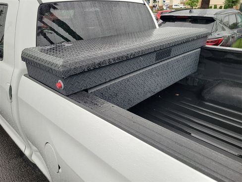 Used 2019 Toyota Tundra SR image 18