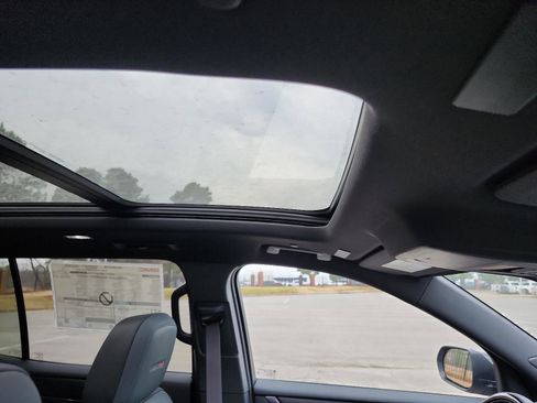 New 2026 GMC Acadia AT4 w/ Super Cruise Package image 7