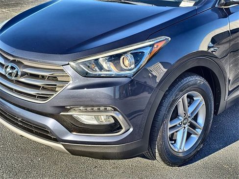 Used 2017 Hyundai Santa Fe Sport image 10