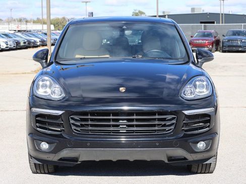 Used 2015 Porsche Cayenne S image 5