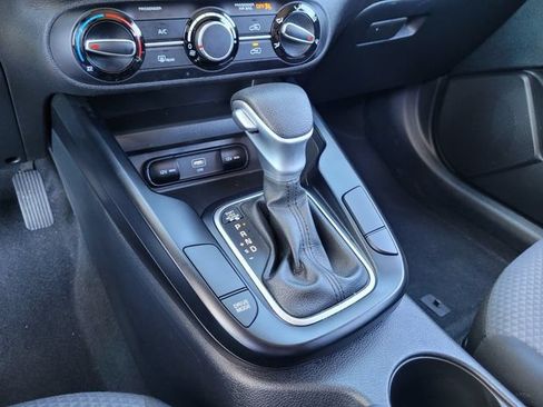 Used 2024 Kia Soul LX FWD image 22