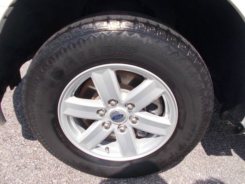 Used 2021 Ford F150 XLT w/ Equipment Group 301A Mid RWD image 10