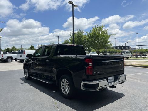 Used 2021 Chevrolet Silverado 1500 LT w/ Z71 Off-Road Package AWD/4WD image 7